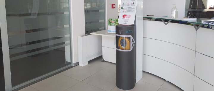 Defibrillatori DAE nelle nostre sedi di Fano e Lamezia Terme